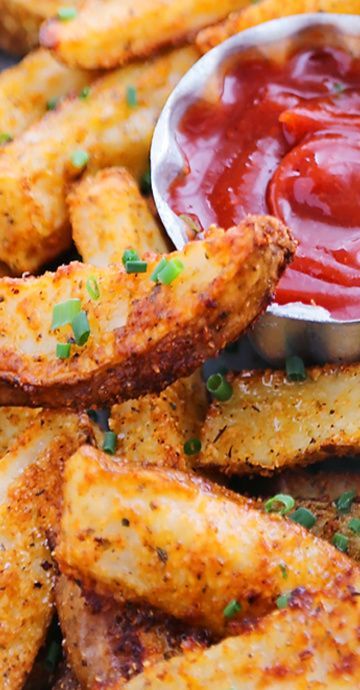 Crispy Parmesan Potato Wedges, Garlic Parmesan Wedges, Deep Fried Potato Wedges Recipes, Rosemary Potato Wedges, Crispy Potato Wedges Fried, Parmesan Crusted Potatoes Wedges, Rosemary Parmesan Potatoes, Ovenless Recipes, Parmesan Potatoes Wedges