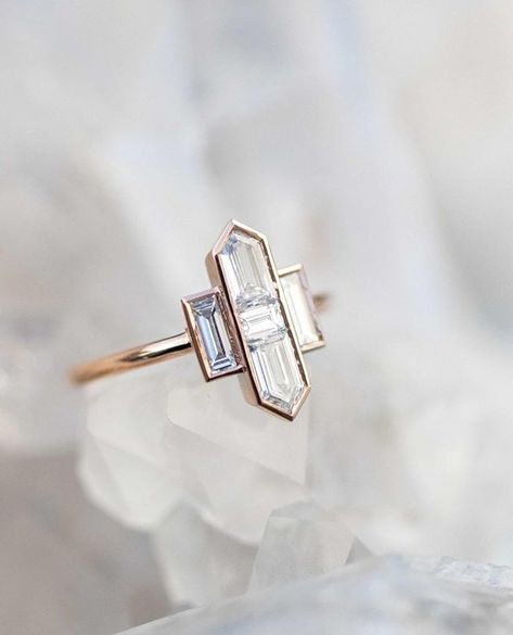 Modern art deco brides where you at? This bullet & baguette diamond engagement ring from @grewandco was practically made for you  Set in 18 carat rose gold we're totally hypnotized by this unique design! #artdecoring #finejewelry #sponsored  photo  ring @grewandco   #engagementring #modernbride #diamonds #jewelry #bridetobe #ringsofinstagram #showmeyourrings #jewelryshopping #ringinspo #perfectproposal #wedding #ido #gettingengaged #jotd #jewelryinspo #rosegoldengagementring #customengagementrin Art Deco Bride, Bijoux Art Deco, Photo Ring, Diamonds Jewelry, Shabby Chic Pink, Harry Winston, Modern Art Deco, Silver Jewelry Handmade, Art Deco Engagement Ring