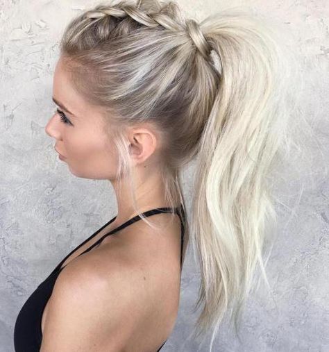 Paardenstaart met vlecht bovenop @AMIKappers.nl #longhair High Ponytail Ideas, Sporty Ponytail, Ponytail Ideas, Tail Hairstyle, Women Haircuts Long, High Ponytail Hairstyles, Vlasové Trendy, High Ponytail, A Ponytail