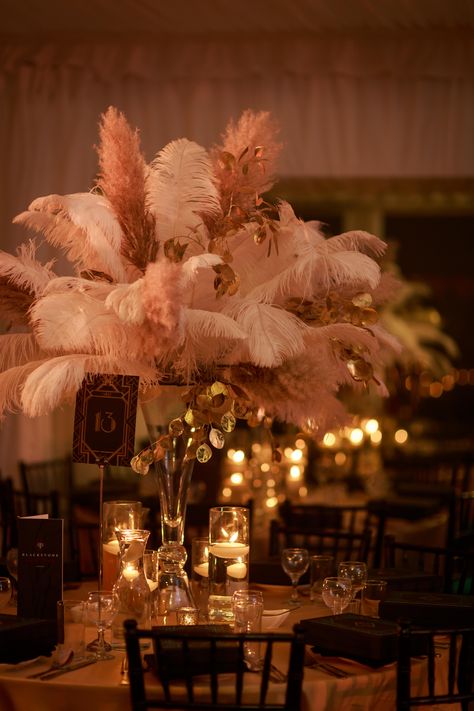 Ostrich Feathers And Flowers Centerpiece, Ostrich Feather Table Centerpiece, Feather Candle Centerpieces, Feather Table Setting, Old Hollywood Flowers, Feather Table Centerpieces, Sweet Sixteen Centerpieces, Quinceañera Themes, Feather Wedding Decorations