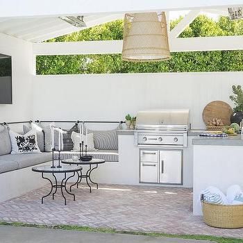 Shiplap Outdoor Kitchen with Concrete Countertop - Transitional - Kitchen Design Per Patio, California Backyard, Design Grill, Outdoor Kitchen Bars, Backyard Remodel, Outdoor Kitchen Patio, Inspire Me Home Decor, Backyard Retreat, Design Del Prodotto