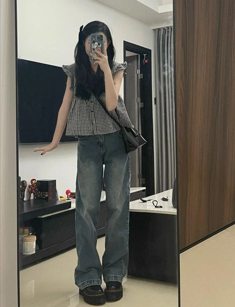 Classical Fashion Style, Outfit Ideas For Women With Big Bust, Korea Street Fashion Summer, Lamp Aesthetic Outfit, Mori Kei Outfits Casual, Japanese Fashion Summer, Doll Shoes Outfit, Summer Outfits Korean, Outfits Asian