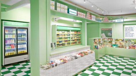 Lime Green Walls, Green Shelves, Mirror Ceiling, Checkerboard Floor, Italian Deli, Paris Store, Green Walls, Ceiling Installation, Retail Experience