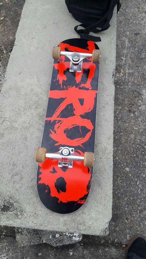 Zero Skateboard Zero Skateboards, Skateboarding Aesthetic, Skate 4, Skate Aesthetic, Skateboard Aesthetic, Skateboard Deck Art, Skate Punk, Skateboard Art Design, Skate 3