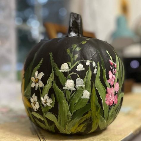 Aesthetic Pumpkins Painting, Book Pumpkin Painting Ideas, Pumpkin Paint Aesthetic, Best Friend Pumpkin Painting Ideas, Pumpkin Painting Ideas Studio Ghibli, Green Painted Pumpkin Ideas, Paint Mini Pumpkins Ideas, Painted Mini Pumpkins Halloween, Fairy Pumpkin Painting