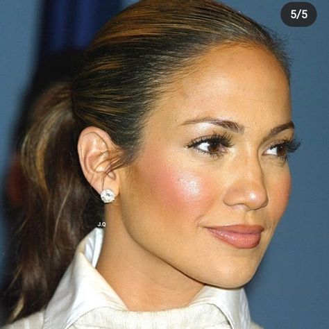 2000s Glam Makeup, Young Jlo, Jennifer Lopez 2000s, Jlo 90s, Early 2000s Makeup, Jlo Makeup, Jennifer Lopez Makeup, Jlo Hair, Jennifer Lopez Hair