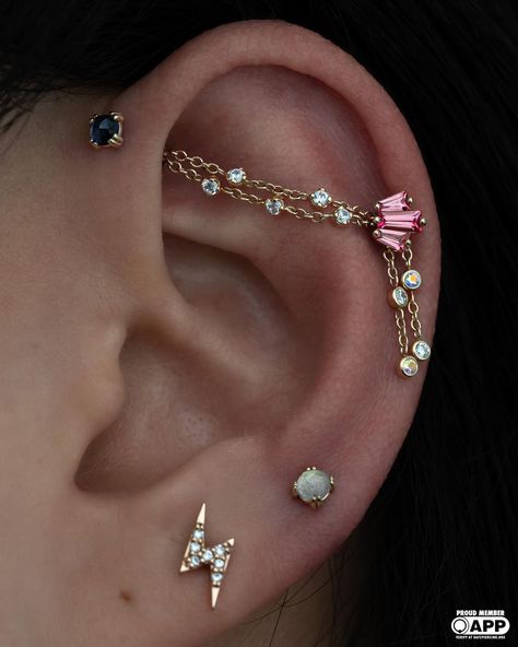 Dangle Industrial Piercing, Modified Industrial Piercing, Witchy Ear Piercings, Industrial And Daith Piercing, Faux Industrial Piercing, Upper Ear Piercing Ideas, Dainty Industrial Piercing, Matching Piercings, Bvla Piercing