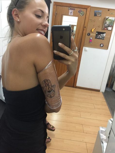 Hand Of Fatima Tattoo Designs, Hand Hasma Tattoo, Hamsa Hand Tattoo For Women, Hasma Tattoos For Women, Hamsa Hand Tattoo Small, Hand Of Hamsa Tattoo, Hamsa Tattoo Placement, Hand Of Fatima Tattoo, Hasma Tattoo