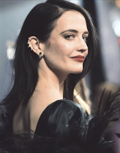 Gfx Resources, Walburga Black, Slytherin Aesthetic, Character Aesthetics, Personal Aesthetic, 인물 드로잉, Eva Green, Natural Blondes, French Actress