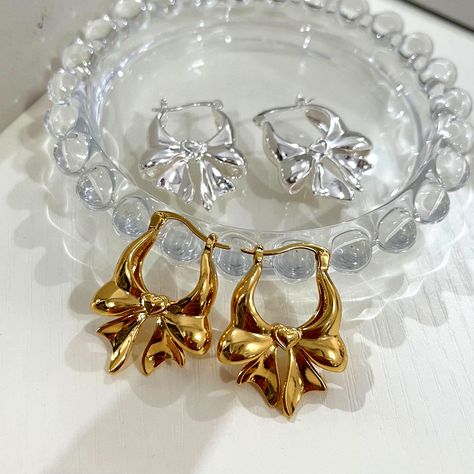 Gold Color Bow Knot Hoop Earrings for Women Metal Sweet Elegant Heart Earrings Vintage Jewelry Alloy Earrings, Bow Knot, Earrings Vintage, Heart Earrings, Shape Patterns, Earrings For Women, Vintage Earrings, Fashion Earrings, Types Of Metal