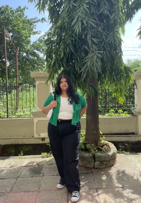 Green Outfit Aesthetic Plus Size, Museum Outfit Ideas Plus Size, Concert Ootd Plus Size, Back To College Outfits Plus Size, Plus Size Pinterest Outfits, Masc Outfits For Women Plus Size, Spring Fits Plus Size, Plus Size College Outfits Summer, Bootcut Jeans Outfit Plus Size