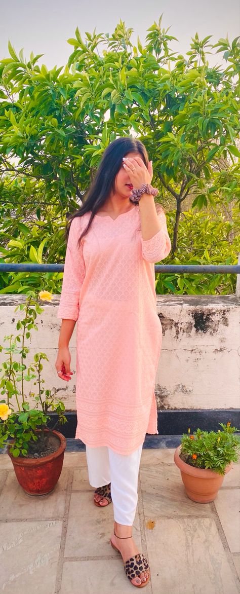 #ootd #ootdfashion #indianfashion #poses #photoshoot In Kurti Poses, Poses For Pictures Instagram In Suit, Poses For Pictures Instagram In Kurti, Kurti Poses Ideas, Kurti Photoshoot Ideas, Kurti Pose Ideas, Traditional Dresses Photoshoot Poses, Poses With Kurti, Traditional Wear Poses