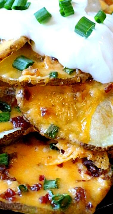 Loaded Potato Nachos, Potato Nachos Pioneer Woman, Potato Nachos Baked, Ww Potatoes, Potato Chip Nachos, Nacho Recipes, Recipes Potatoes, Superbowl Food, Baked Potato Chips