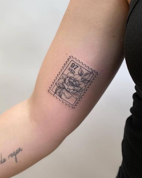 Italy Tattoo, Stamp Tattoo, London Tattoo, Bff Tattoos, Cute Little Tattoos, Thigh Tattoos, Small Tattoo Ideas, Different Tattoos, Spine Tattoos