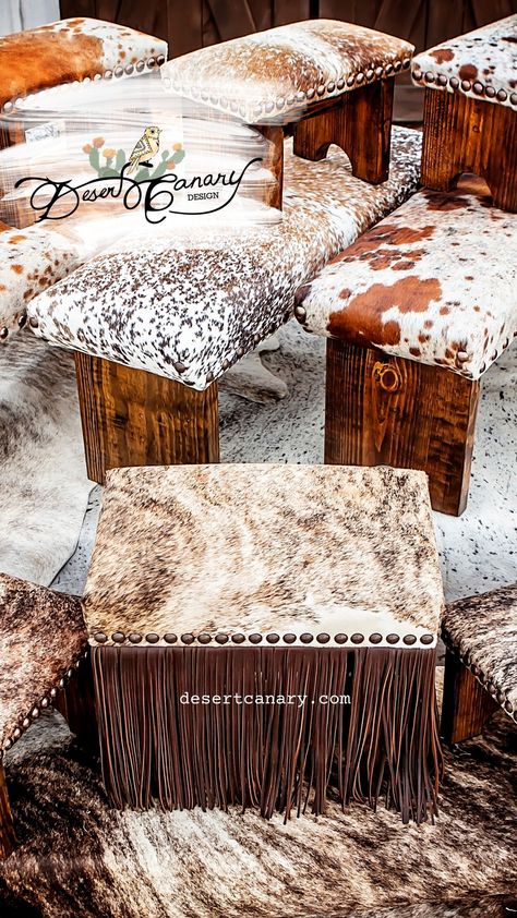 Western Bench Ideas, Southwest Style Benches, Cheap Western Decor, Homemade Western Decor, Cowhide Crafts Diy Ideas, Western Furniture Diy, Western Chic Home Decor, Deer Hide Decor, Western Vanity Ideas