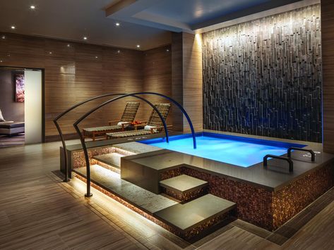 Jacuzzi Room, Indoor Jacuzzi, Home Spa Room, Indoor Pool Design, Indoor Spa, Piscina Interior, Indoor Swimming Pool, Spa Rooms, A Frame House Plans