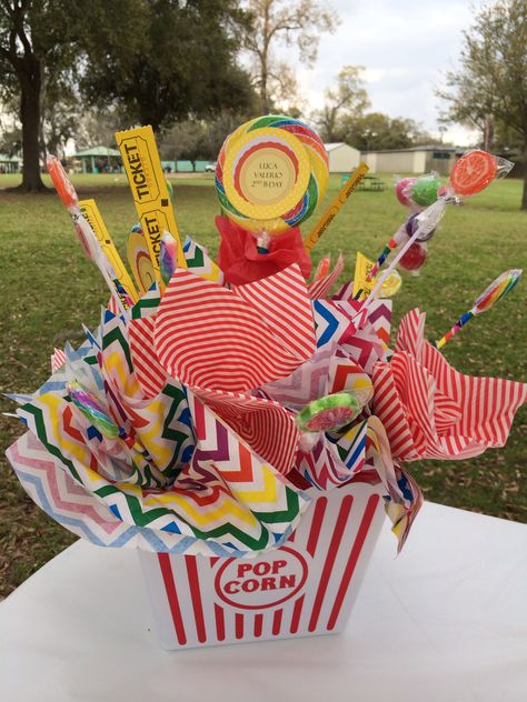 Circus Theme Gift Basket, Carnival Theme Party Centerpieces, Carnival Theme Centerpieces Diy, Circus Table Centerpiece, Carnival Theme Centerpieces, Carnival Centerpiece Ideas, Circus Theme Centerpieces, Circus Centerpieces, Carnival Centerpieces