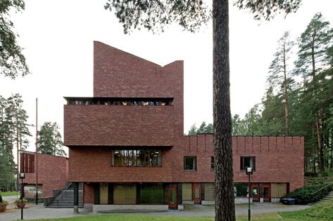 Alvar Aalto, Nico Saieh · Säynätsalo Town Hall, 1951 Aalto Architecture, Nordic Classicism Architecture, Alvar Aalto Architecture, Alvar Alto, Nordic Architecture, Rem Koolhaas, Walter Gropius, Mid Century Architecture, Brick Architecture