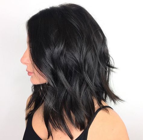 Edgy Haircuts Medium Long Layered, Black Hair Lob Haircut, Dark Hairstyles Medium, Mid Length Dark Hair With Layers, Black Choppy Hair, Dark Brown Lob Haircut, Smokey Black Hair, Dark Lob Haircut, Long Bob Black Hair