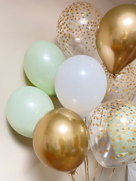 Birthday Color Schemes, Balloons Decoration, Birthday Photo Frame, Spring Celebration, Balloon Decor, Gold Balloons, Birthday Photo, Mint Color, 16th Birthday