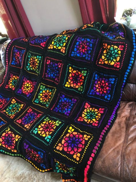 Stained Glass Afghan, Crochet Idea, Crochet Afgans, Crochet Blanket Designs, Rainbow Crochet, Crochet Quilt, Manta Crochet, Crochet Cross, Crochet Square Patterns