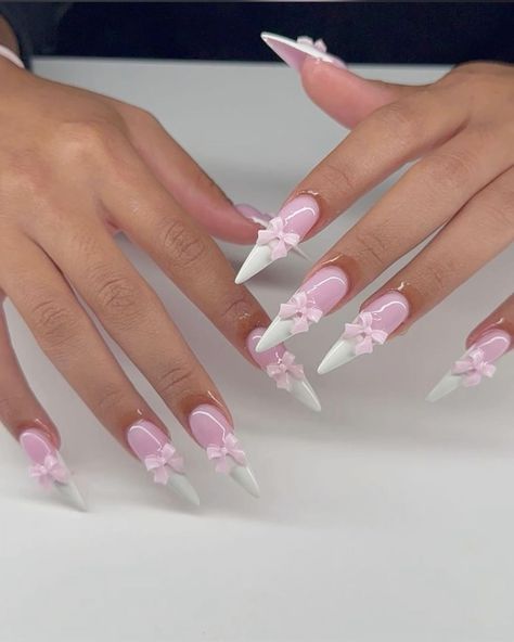 Latina Nails, Girly Acrylic Nails, Unique Acrylic Nails, Nail Swag, Bling Acrylic Nails, Acrylic Nails Coffin Short, Glam Nails, Nagel Inspo, Pink Acrylic Nails