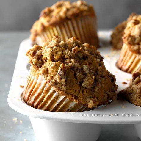 Midwestern Recipes, Pumpkin Pecan Muffins, Pecan Muffins Recipe, Muffins Blueberry, Pumpkin Chip, Pumpkin Cravings, Pecan Muffins, Jumbo Muffins, Small Batch Baking