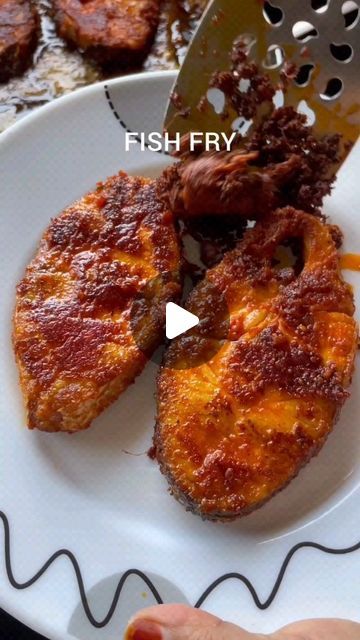 Fish Fry Bengali, Bangda Fish Fry, Masala Fish Fry, Bengali Fish Curry, Fish Masala, Fish Fry Recipe, Masala Fish, Food Reels, Fry Fish