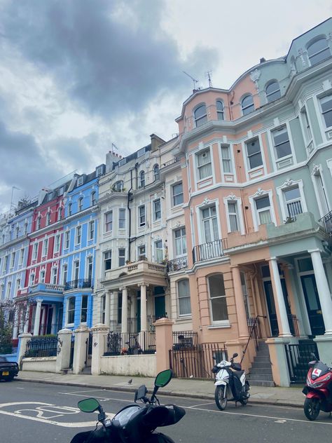 Notting Hill London Houses, London Notting Hill Aesthetic, Notting Hill London Aesthetic, Notting Hill Aesthetic, Oxford Aesthetic, Notting Hill House, London Core, London Video, Story London