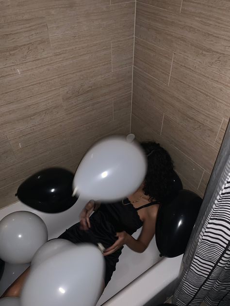 Black Ballons, The Weeknd Birthday, House Party Aesthetic, The Weeknd Memes, Balloon Birthday Themes, Tory Vega, Bound By Honor, House Of Balloons, Bday Party Theme