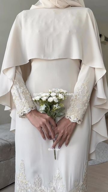 Nikkah Hijab Style, Modest Nikkah Dress, Hijabi Bridal Dress, Muslim Nikkah Dresses, Nikkah Dress Ideas, Modest Wedding Dresses Hijab, White Wedding Dress Modest, Hijabi Engagement Dress, Modest Bride Dress