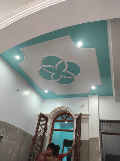 Pop design and paint ideas for ceiling Pop Color Design For Hall, Pop New Design Ceiling Hall, Celling Colour Paint Design, Pop Painting Ideas For Hall, House Pop Design For Hall Simple, Indian Ceiling Design, Roof Painting Ideas Ceilings, Pop Colour Ceiling, Pop Colour Combinations