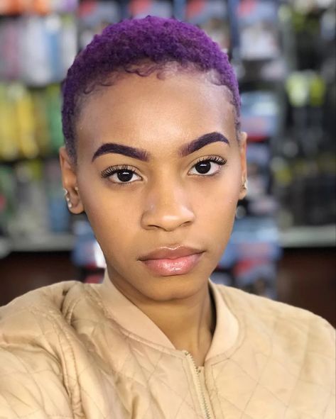 Shaved Head Styles, Girls Hair Style, Black Girls Hair, Hair Styles Natural, Girl Hair Styles, Short Hair Blue, Short Dyed Hair, Short Hair Designs, Short Shaved Hairstyles