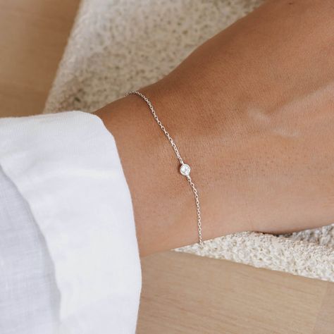 Dainty Jewelry Silver, Dainty Gold Chain, Simple Silver Jewelry, Gold Chain Bracelet, Wrist Jewelry, Hand Bracelet, Simple Bracelets, Silver Chain Bracelet, Dainty Bracelets