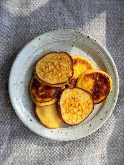 Sweet Potato & Salmon Cakes For Baby Led Weaning — Let Them Eat Dirt Sweet Potato Salmon, Potato Salmon, Leftover Salmon, Homemade Tartar Sauce, Salmon Cakes, Small Food Processor, Pancakes Easy, Drying Dill, Cooking Salmon