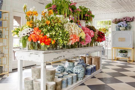 The Best Floral Shops in Dallas Cz Guest, Flower Shop Display, Bunny Mellon, Flower Shop Interiors, Dallas Shopping, Flower Shop Decor, Flower Shop Design, Sunday Inspiration, Florist Shop