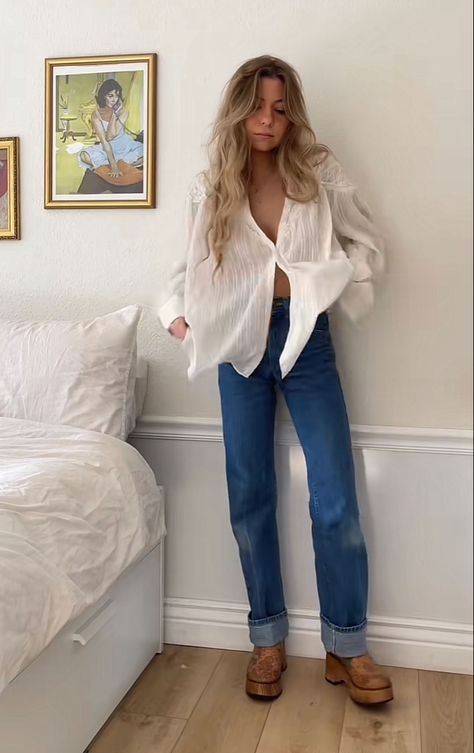 Boot And Jeans Outfit, Transition Fall Outfits, Jeans Outfit Women, Outfit Women, Jeans Outfit, Cowboy Boot, Fashion Fits, Outfit Inspo Fall, Spring Summer Outfits