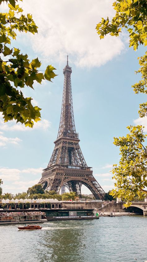 Efil Tower Wallpaper, Ifel Tower Wallpapers Hd, Ifal Tower Wallpaper, Paris Wallpaper Iphone Aesthetic, Effiel Tower Wallpaper Iphone, Eiffel Tower Aesthetic Wallpaper, Paris Lockscreen, Paris Iphone Wallpaper, Paris Eiffel Tower Wallpaper