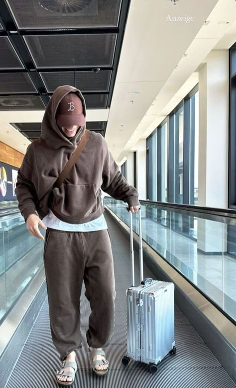 Airport Fits Men, Airport Outfit Men, Airport Outfit Winter, Singapore Trip, Jacob Rott, Outfit Informal, Airport Aesthetic, Airport Outfits, Airport Fits