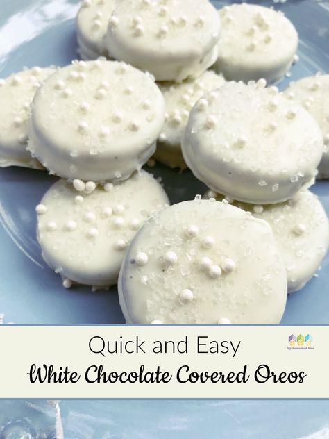 White And Silver Chocolate Covered Oreos, White Covered Oreos, Easy Party Sweets, Oreo Cookies Dipped In White Chocolate, White Chocolate Covered Oreos Christmas, Winter Chocolate Covered Oreos, White Christmas Treats, All White Desserts, White Party Foods Snacks