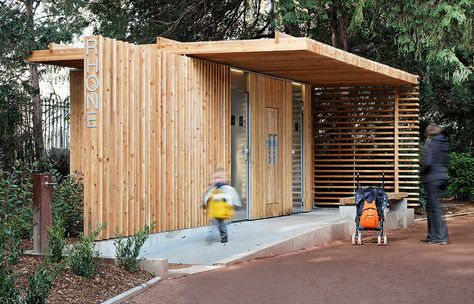 Gallery - Public Toilets in the Tête d'Or Park / Jacky Suchail Architects - 3 Public Washroom, Yakushima, Outdoor Toilet, Restroom Design, Public Bathrooms, Desain Lanskap, Public Architecture, Landscape Elements, Wooden Structure