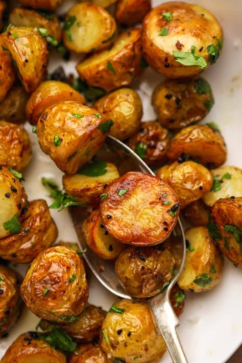 Blushing Belle Potato Recipe, Golden Mini Potato Recipes, Miniature Potato Recipes, Petite Yukon Gold Potato Recipes, Creamer Potato Recipes Oven, Yukon Gold Potato Recipe Roasted, Mini Yukon Gold Potatoes Recipe, Petite Golden Potatoes Recipe, Small Yukon Gold Potato Recipes