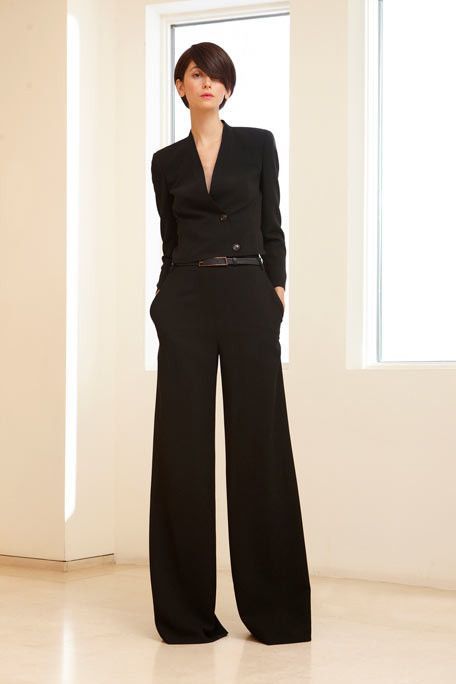 Black wide-leg pants Dandy Look, Wide Leg Pants Outfit, 2011 Fashion, Leg Pants Outfit, Black Wide Leg Trousers, Black Wide Leg Pants, Mode Casual, Looks Black, Modieuze Outfits