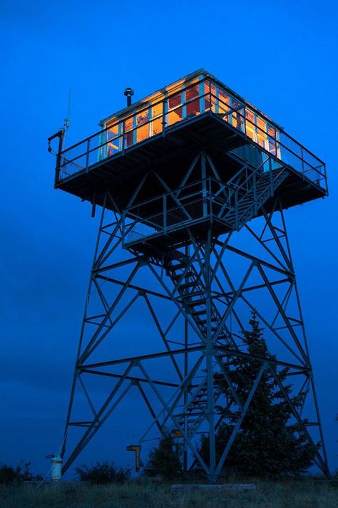 The History of Female Fire Lookouts | History | Smithsonian Magazine Generations Of Women, Dark Naturalism, Lookout Tower, Kings Canyon, Lightning Storm, Fire Service, Watch Tower, Forest Fire, Stardew Valley