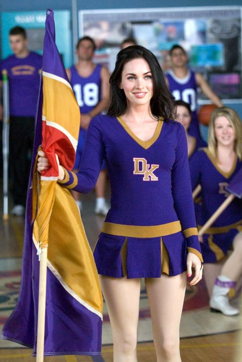 We Need to Discuss Megan Fox's Outfits in the 2009 Movie Jennifer's Body Megan Fox Jennifer's Body, Jennifer’s Body, Megan Fox Outfits, Estilo Megan Fox, Megan Fox Style, Megan Fox Pictures, Megan Fox Photos, Seluar Ketat, Megan Denise Fox