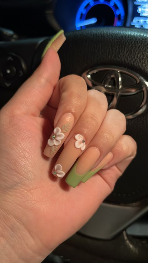 Clear Acrylic Nails Flowers, Acrylic Nail 3d Flower, Flower Bead Nails, Green Floral Nail Designs, Almond 3d Flower Nails, Green Nails With 3d Flowers, Black 3d Flower Nails, Simple 3d Nail Designs, 3d Nails Flowers