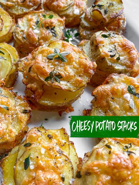 Southwest Potato Stacks, Cheesy Potato Stacks, Stacked Potatoes, Thanksgiving Potatoes, Italian Fries, Potato Ideas, Potato Stacks, Thanksgiving Plates, Cheesy Potato