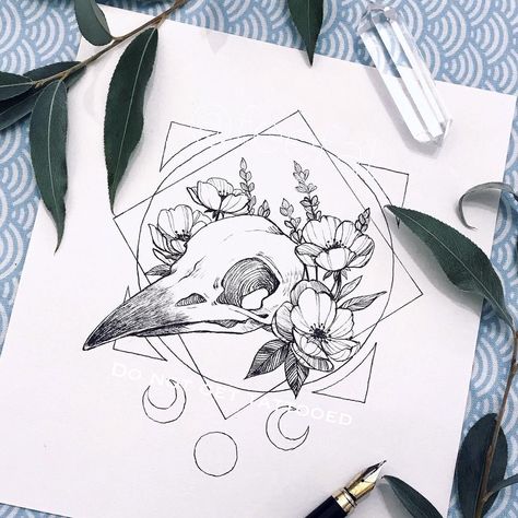 @feefal on Instagram: “Tattoo commission of a raven skull🌸 this was a joy to work on, because as you all know flowers and skulls are two of my favorite things in…” Bird Skull Tattoo, Gotik Tattoo, Watercolor Notebook, Tattoo Son, Kunst Tattoos, Raven Tattoo, Raven Skull, Instagram Tattoo, Skull Tattoo Design