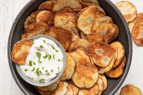 Oven Baked Potato Chips, Oven Baked Potato, Dill Potato, Homemade Seasoning Salt, Fried Potato Chips, Baked Potato Chips, Homemade Nachos, Crunchy Potatoes, Food City