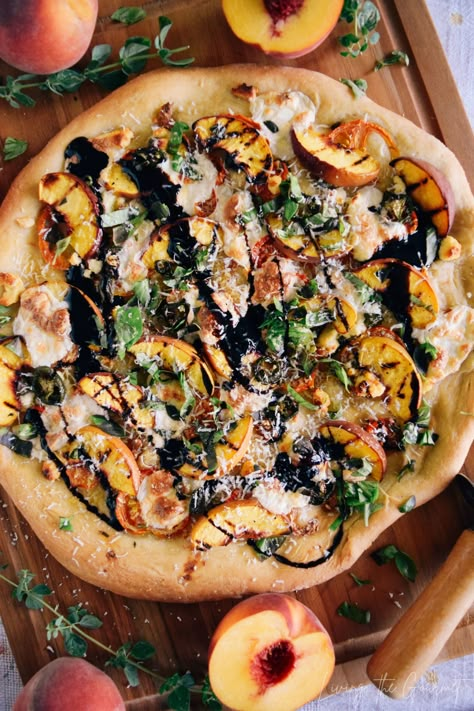 Grilled Peach Pizza, Peach Arugula Pizza, Peach Pizza Goat Cheese, Pizza With Peaches, Goat Cheese Flatbread Pizza, Peach Pizza Recipe, Summer Pizza Recipes, Fruit Flatbread, Honey Goat Cheese Pizza